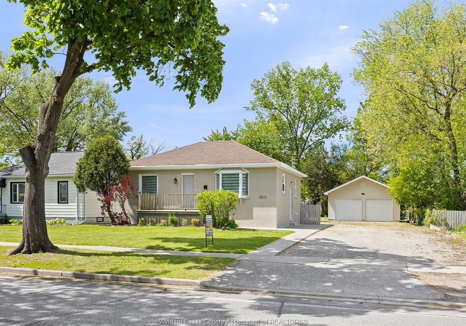 1073-jefferson-windsor-ontario-26011507