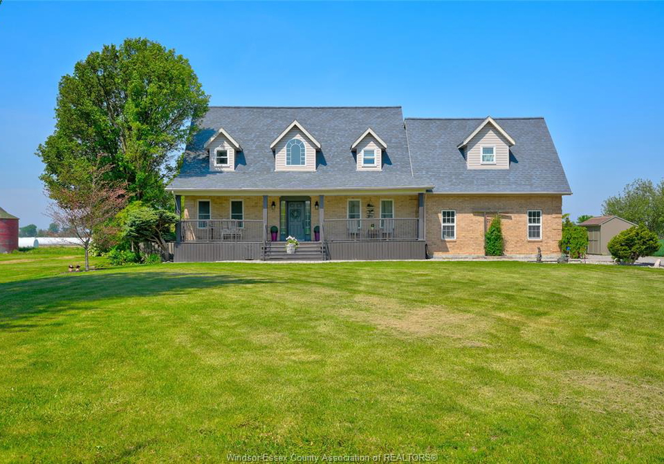 323-county-road-27-east-kingsville-ontario-26011513