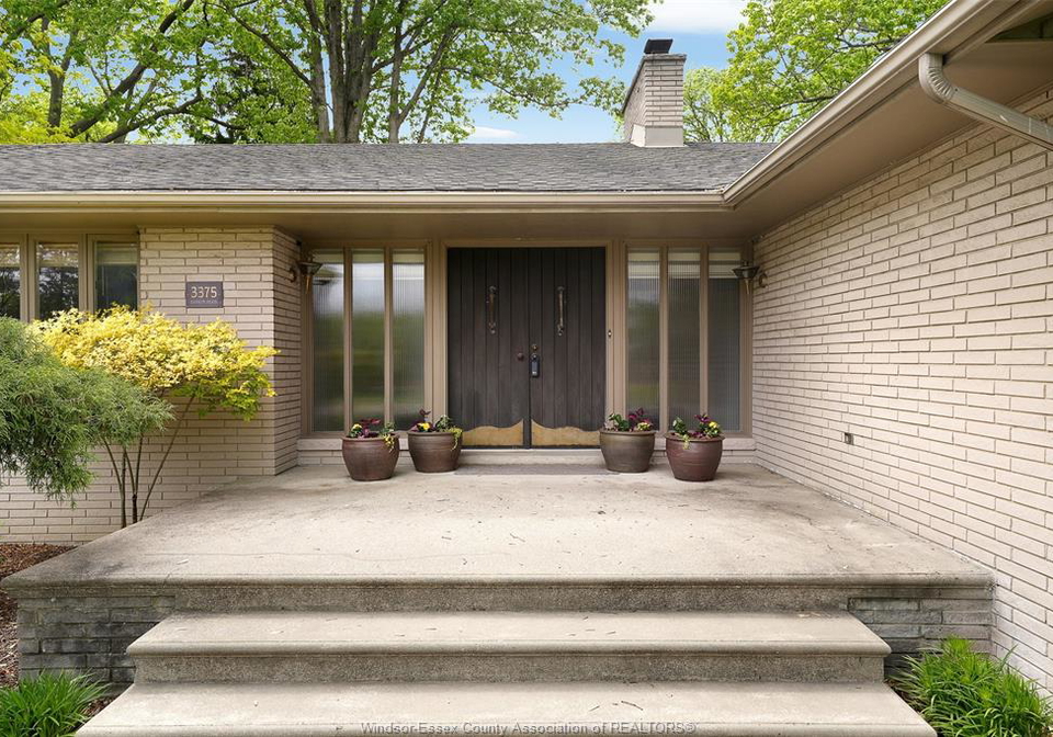 3375-rankin-windsor-ontario-26011531