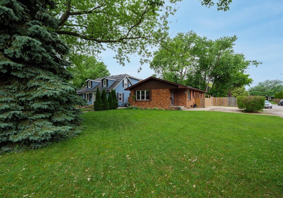 305-edgewater-boulevard-tecumseh-ontario-26011541