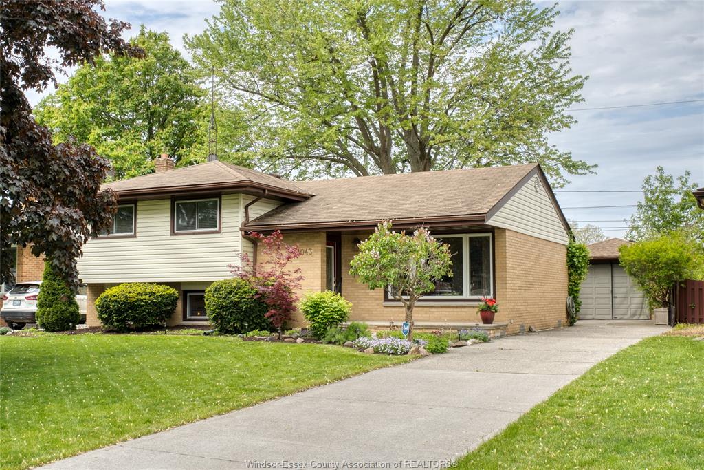1043-westchester-drive-windsor-ontario-26011546