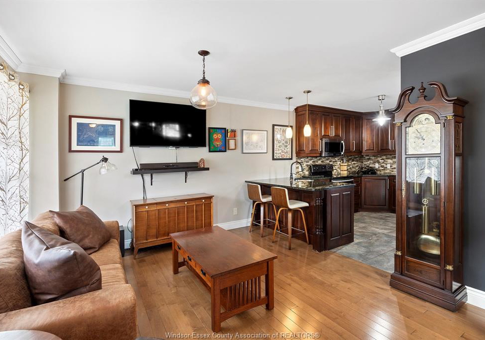 108-montrose-street-windsor-ontario-26011551