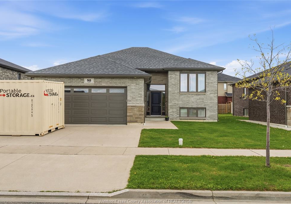 98-peter-avenue-leamington-ontario-26011557