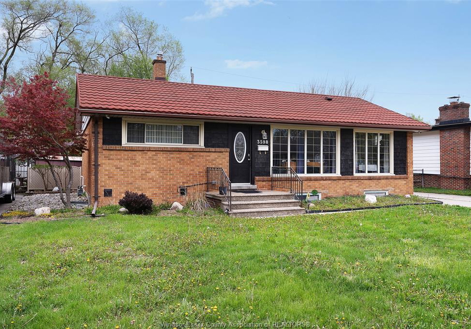 3598-rankin-avenue-windsor-ontario-26011560