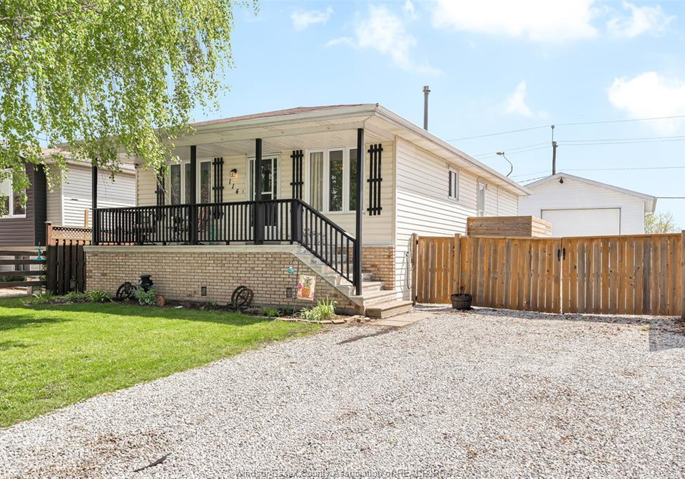 114-gloucester-drive-colchester-ontario-26011562