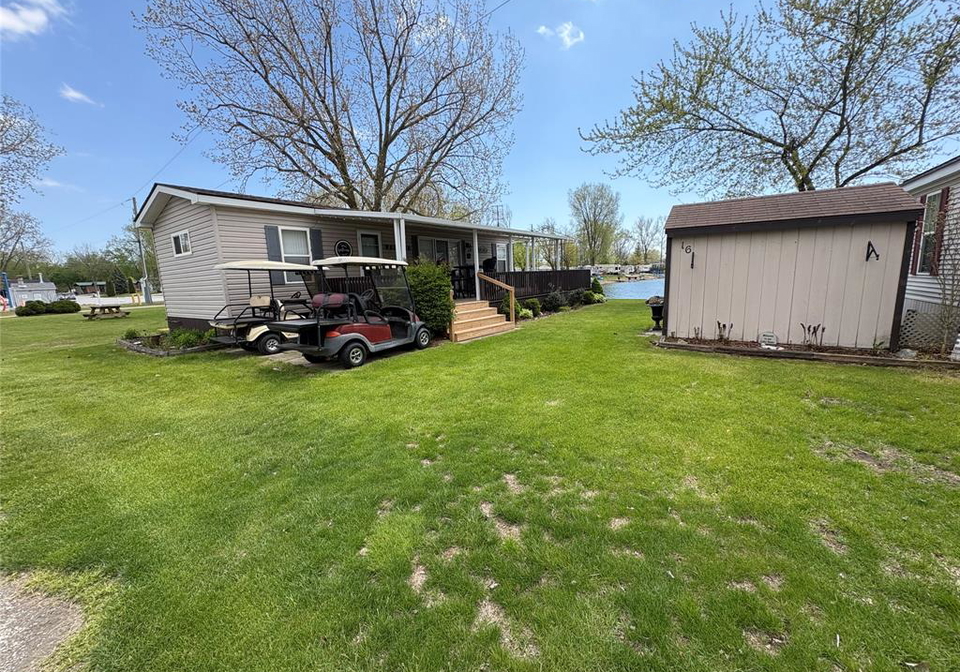 16-mulberry-lane-leamington-ontario-26011569