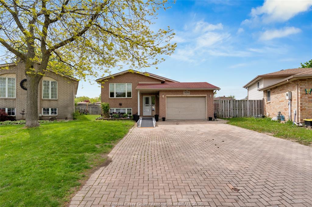 3850-acorn-windsor-ontario-26011585