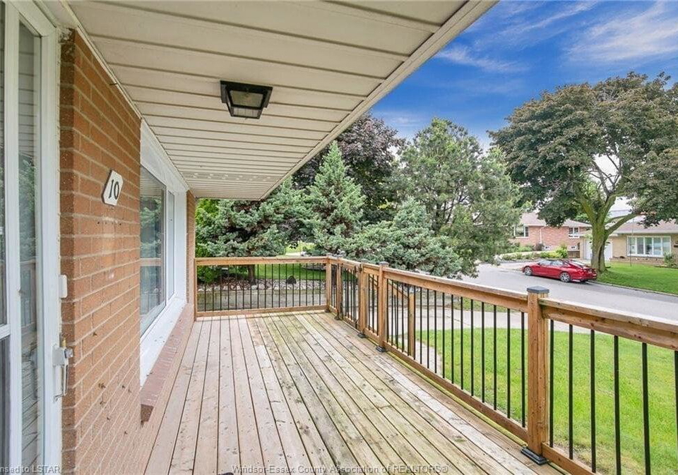 10-countess-leamington-ontario-26011596