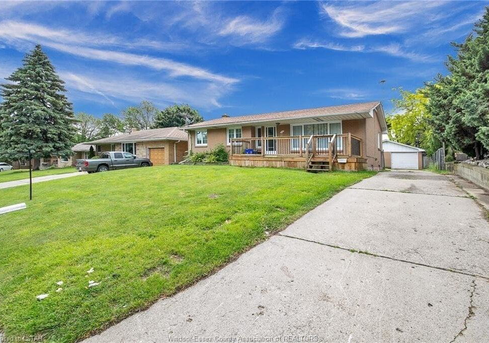 10-countess-leamington-ontario-26011596
