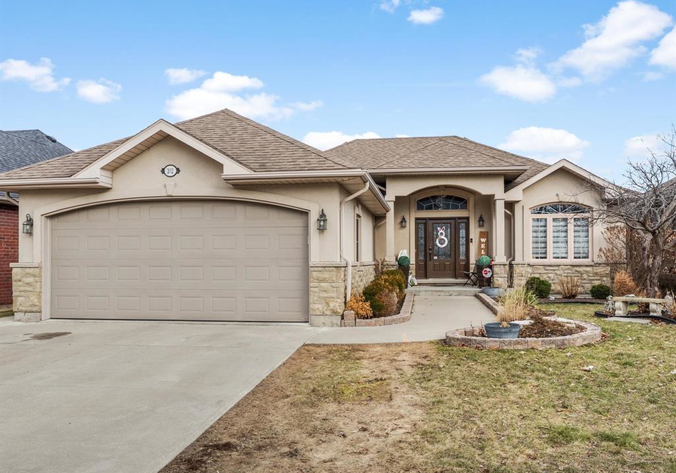 202-ellison-leamington-ontario-26011597