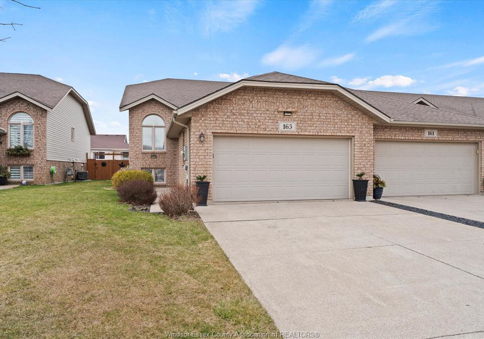 163-antonio-court-leamington-ontario-26011599