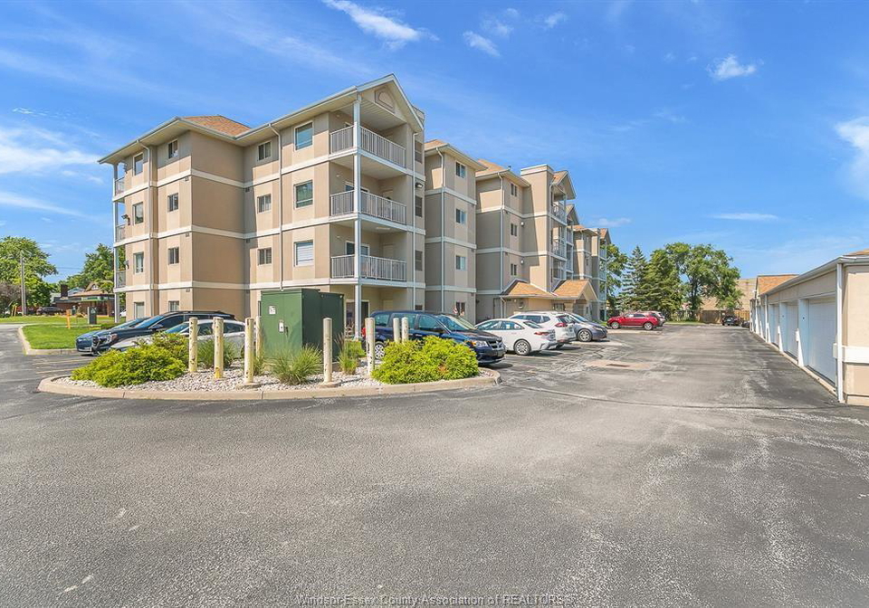 1535-grand-marais-road-west-windsor-ontario-26011606