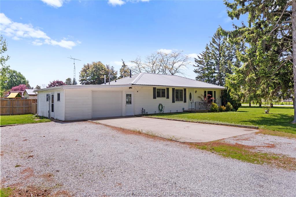 8600-legue-street-cedar-springs-ontario-26011608