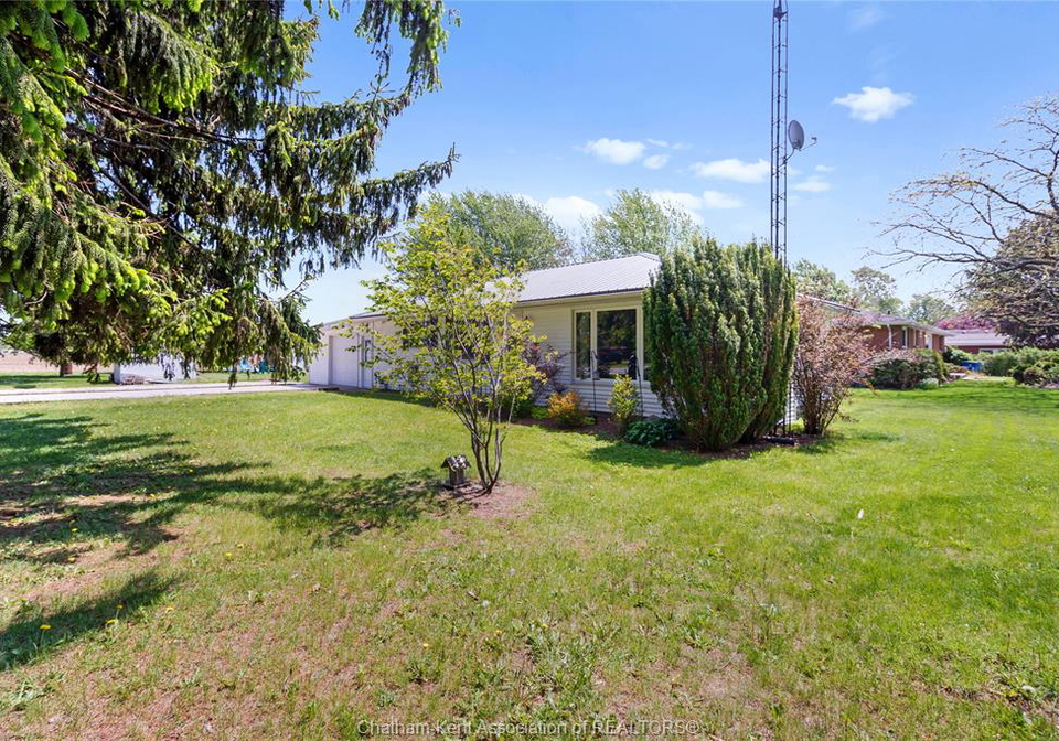 8600-legue-street-cedar-springs-ontario-26011608
