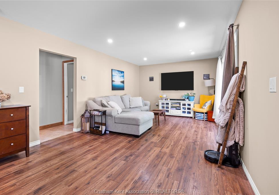 8600-legue-street-cedar-springs-ontario-26011608