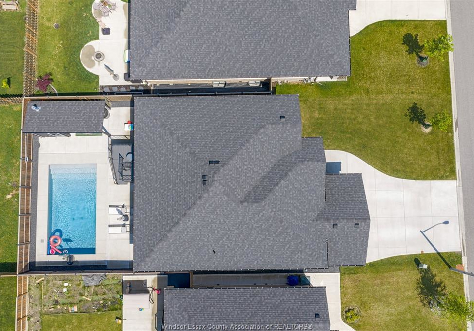1077-icewater-avenue-windsor-ontario-26011621