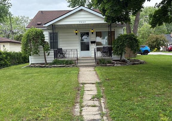 3203-byng-windsor-ontario-26011636