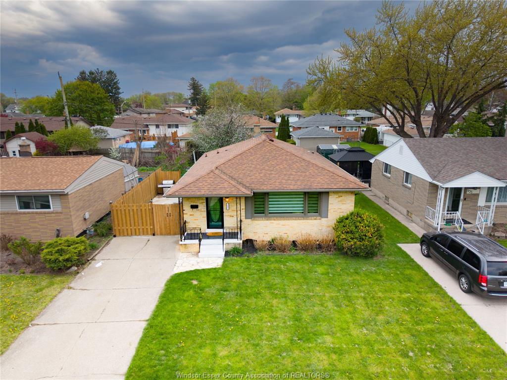 943-laporte-avenue-windsor-ontario-26011650