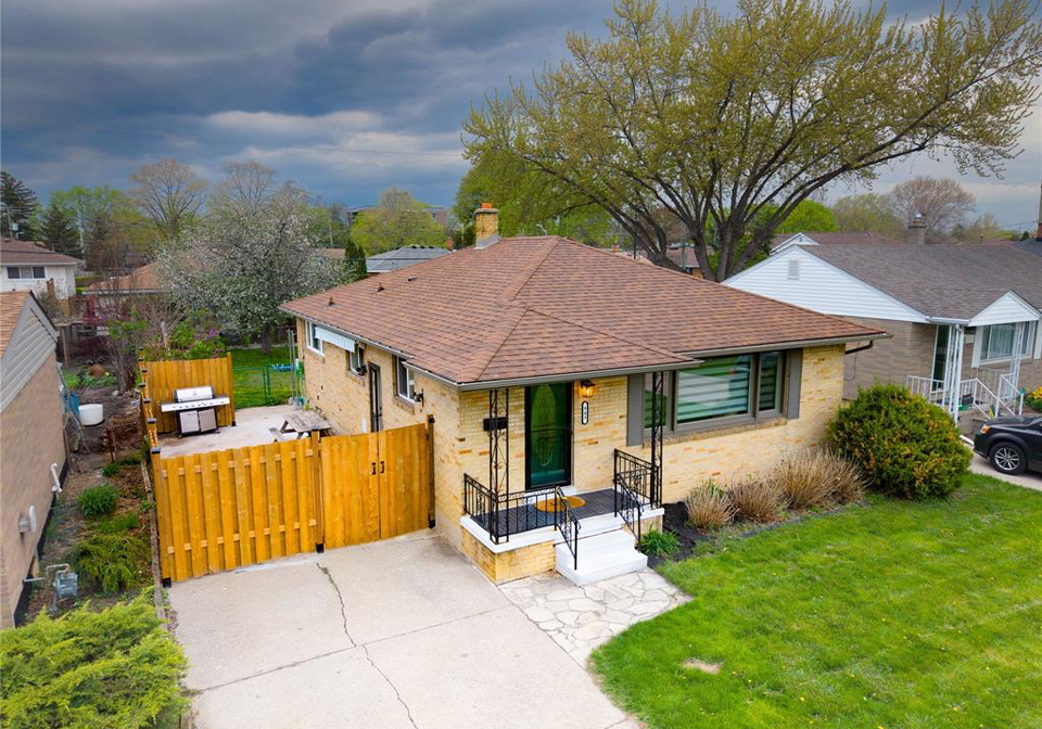 943-laporte-avenue-windsor-ontario-26011650