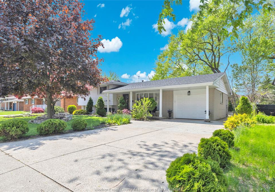 5735-ninth-street-lasalle-ontario-26011652