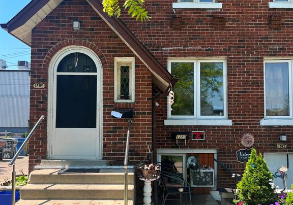 1285-parent-windsor-ontario-26011659