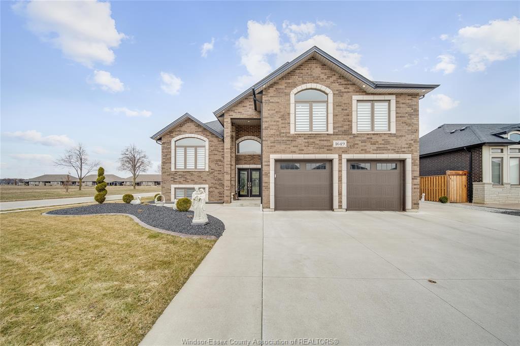 1649-barkley-avenue-windsor-ontario-26011670