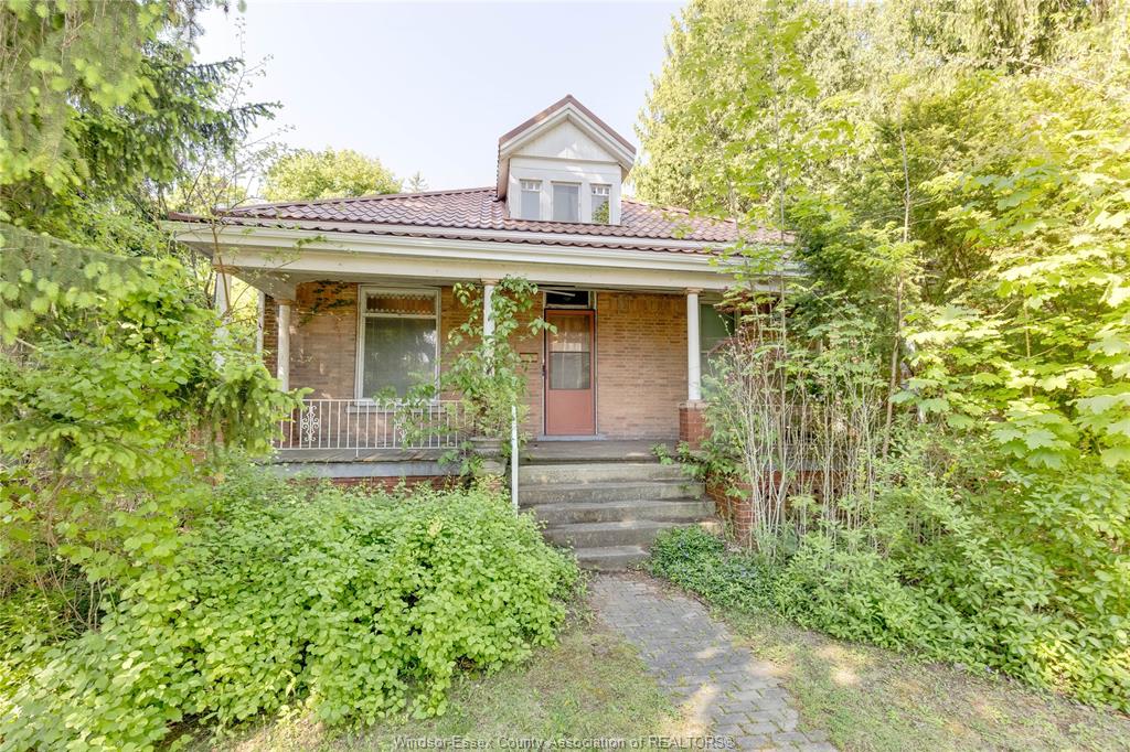 62-lacroix-street-chatham-ontario-26011676