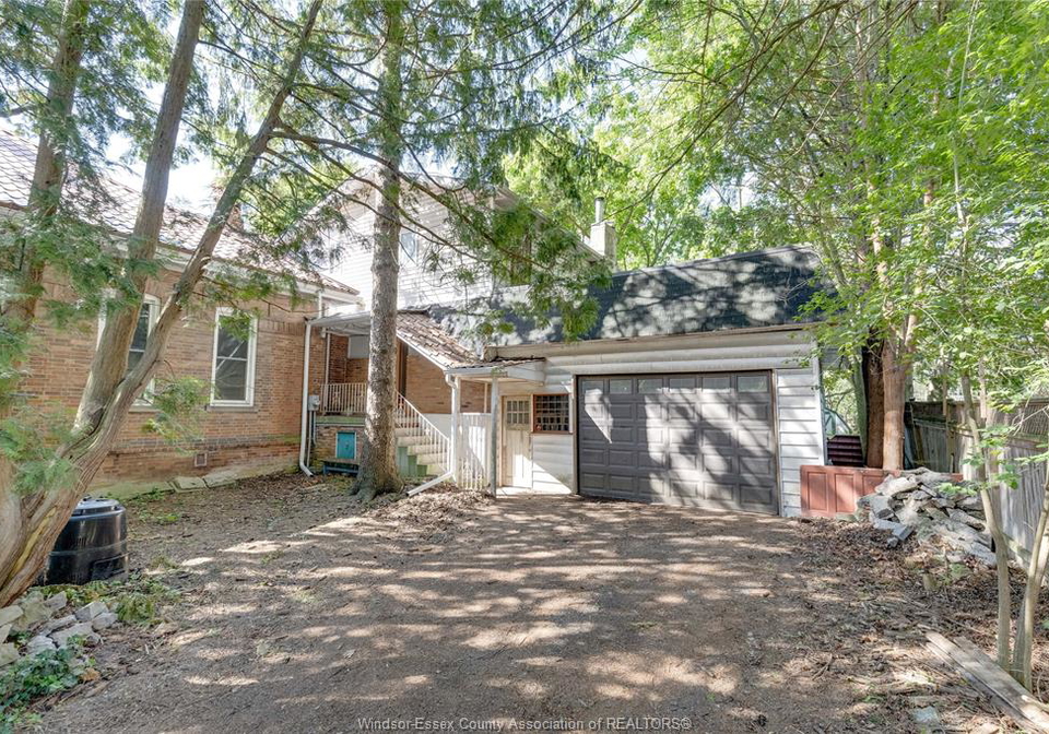 62-lacroix-street-chatham-ontario-26011676
