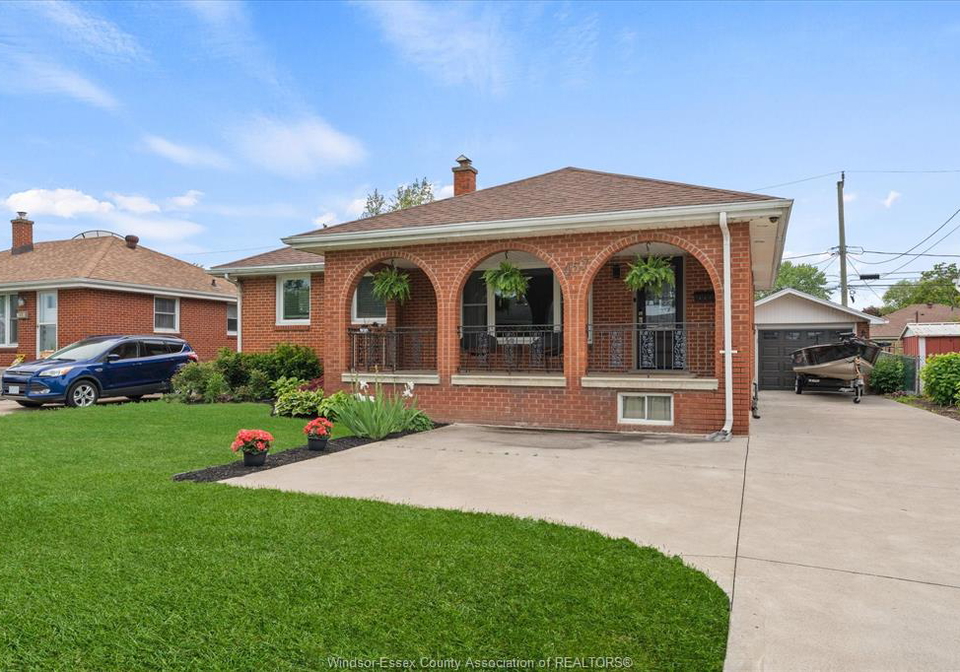 457-watson-windsor-ontario-26011680