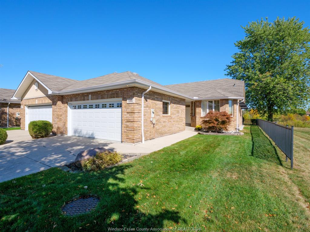 1592-blue-heron-drive-windsor-ontario-26011687