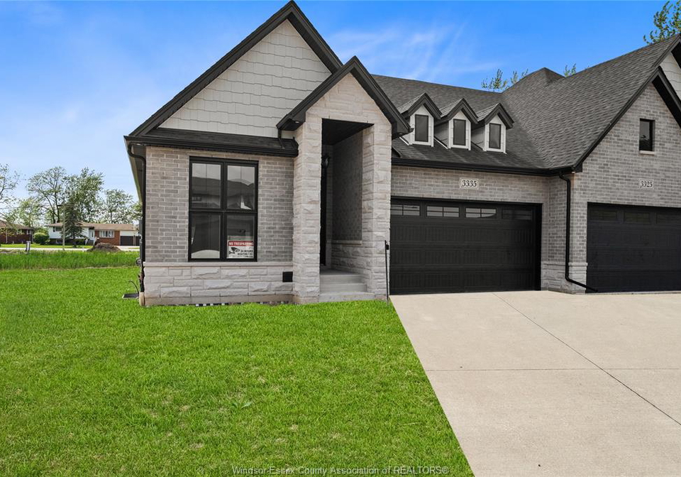 3335-tullio-lasalle-ontario-26011692