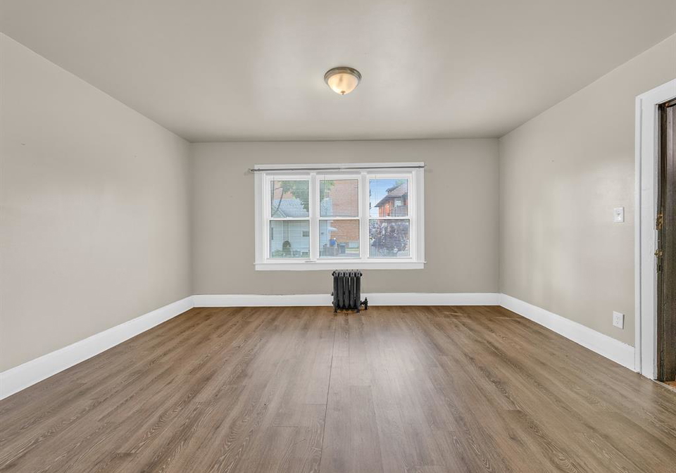 669-park-street-west-windsor-ontario-26011699