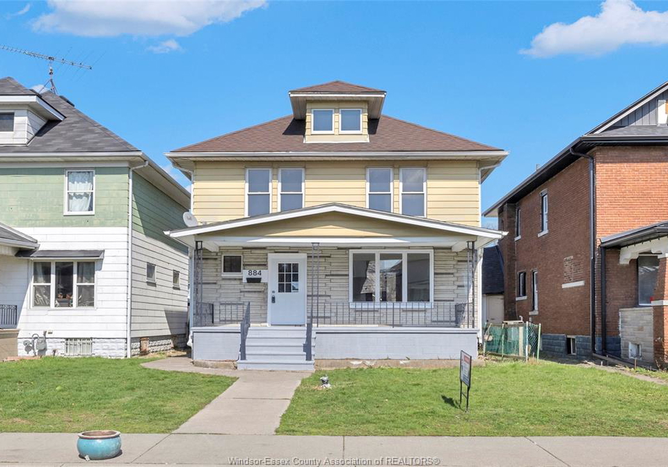 884-moy-windsor-ontario-26011703