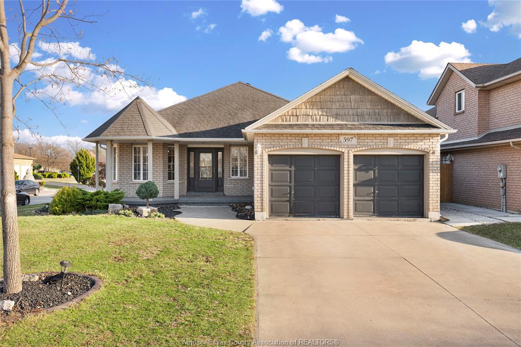 597-compton-windsor-ontario-26011719