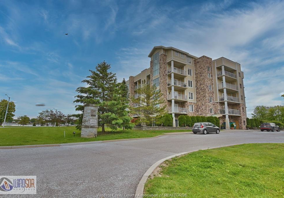 34-boblo-island-drive-amherstburg-ontario-26011722
