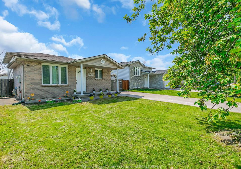 3453-caribou-crescent-windsor-ontario-26011723