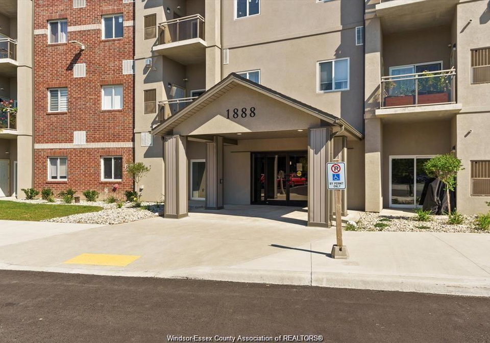 1888-westview-park-boulevard-lasalle-ontario-26011726