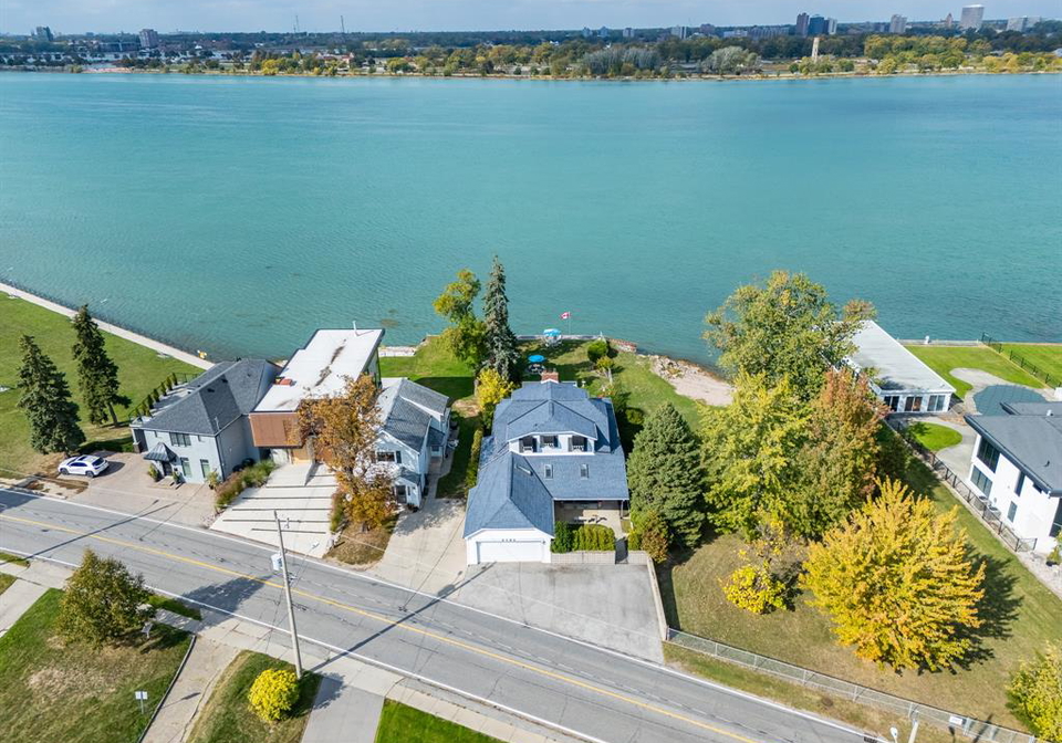 4182-riverside-drive-east-windsor-ontario-26011728