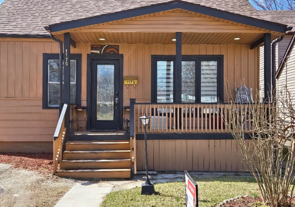 1175-campbell-windsor-ontario-26011729