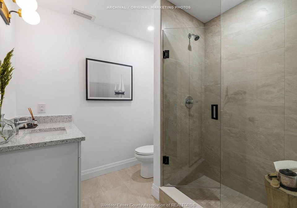3817-howard-avenue-windsor-ontario-26011740