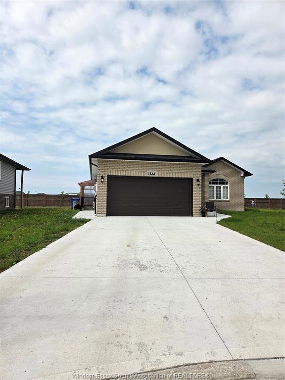 1123-aspen-ridge-crescent-lakeshore-ontario-26011743