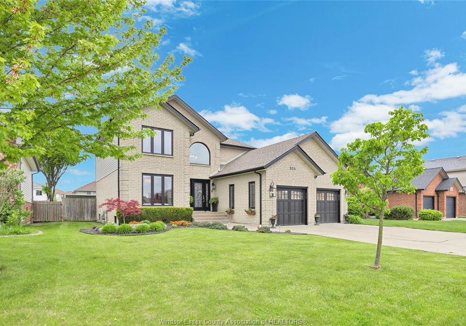 325-coretti-drive-lakeshore-ontario-26011746