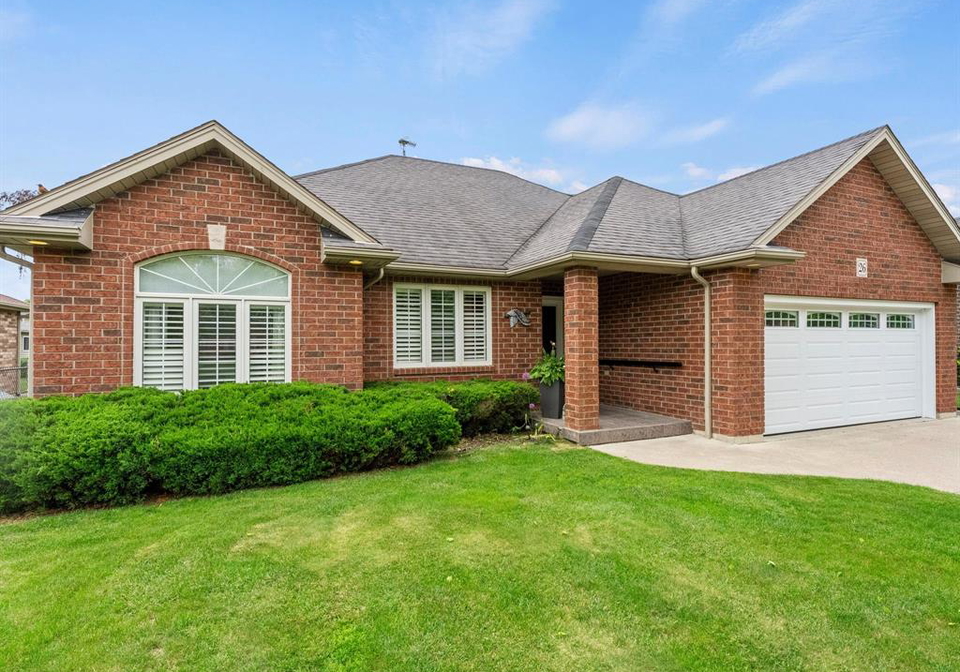 26-golfview-kingsville-ontario-26011750
