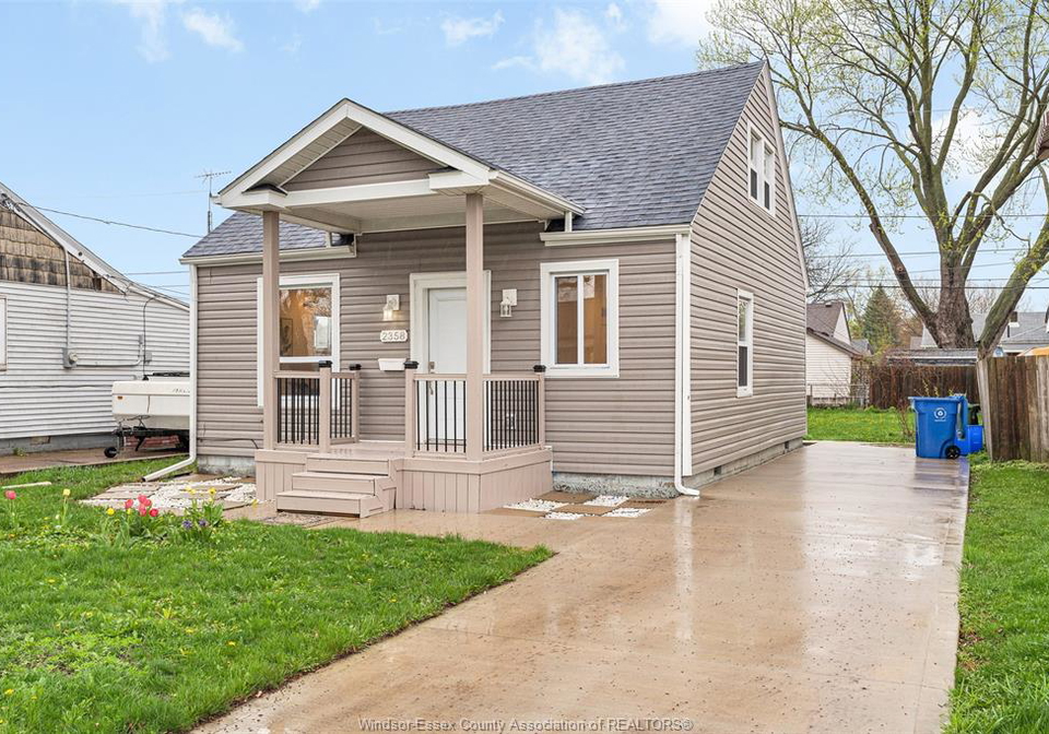2358-louis-avenue-windsor-ontario-26011770