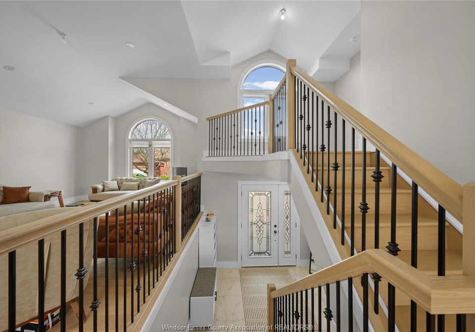 4561-hunt-club-windsor-ontario-26011774