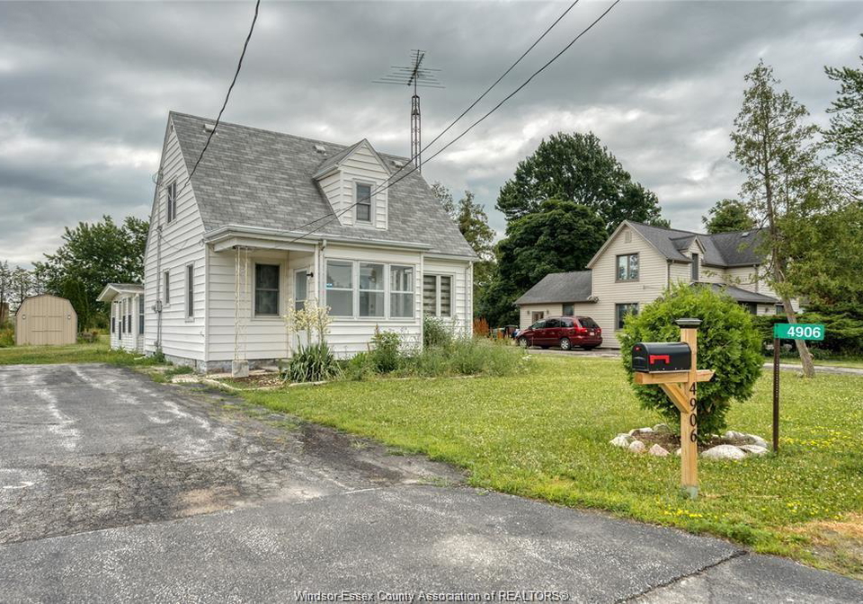 4906-howard-avenue-tecumseh-ontario-26011789
