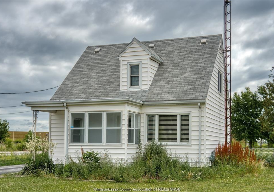 4906-howard-avenue-tecumseh-ontario-26011789