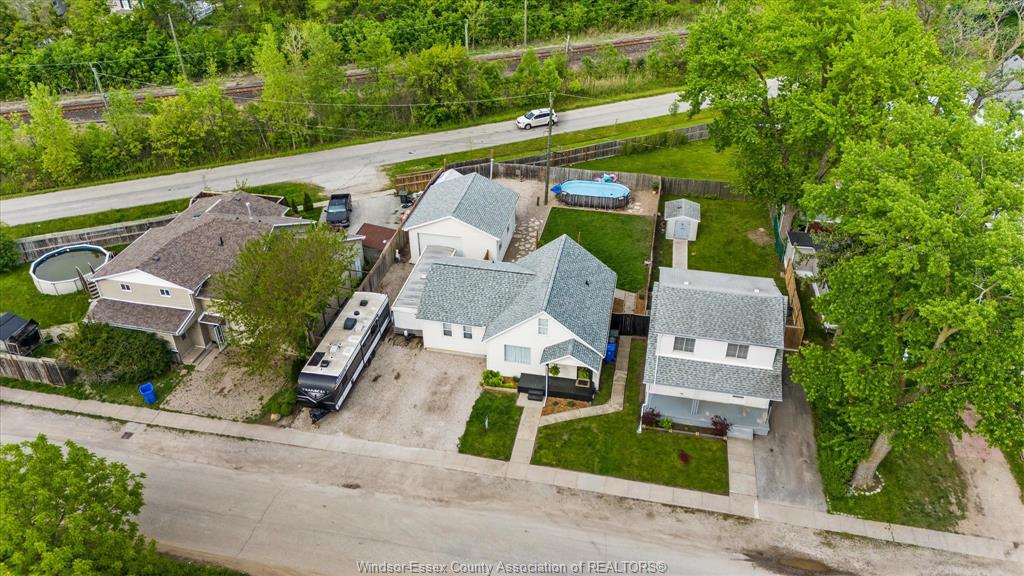 2186-janette-windsor-ontario-26011809