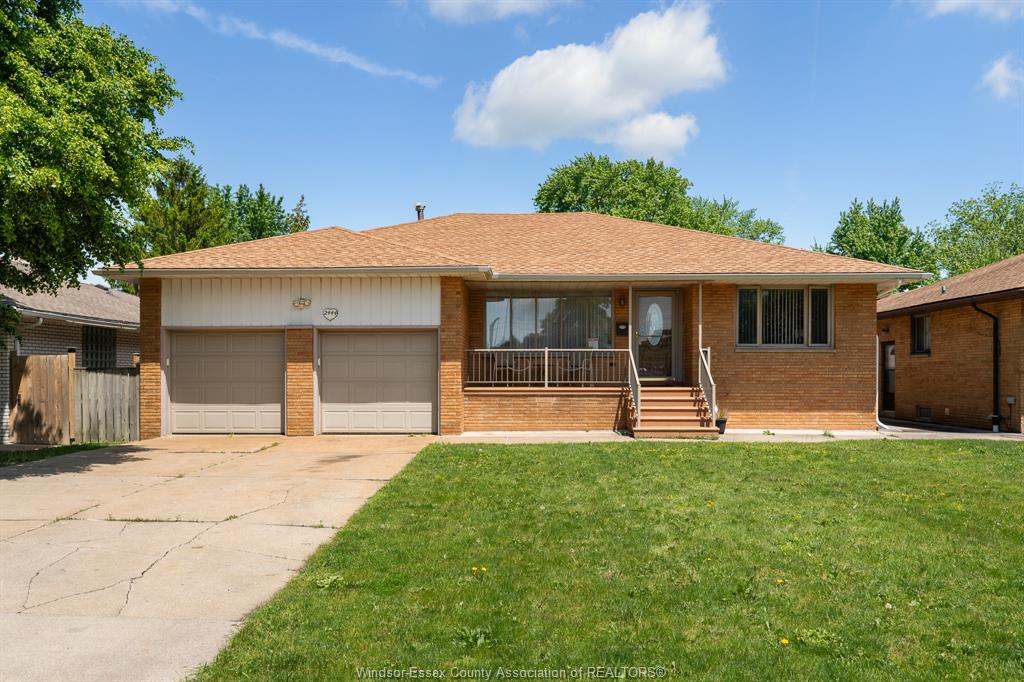 2444-rivard-avenue-windsor-ontario-26011817
