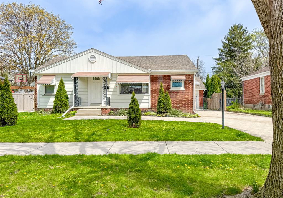 2628-randolph-windsor-ontario-26011822